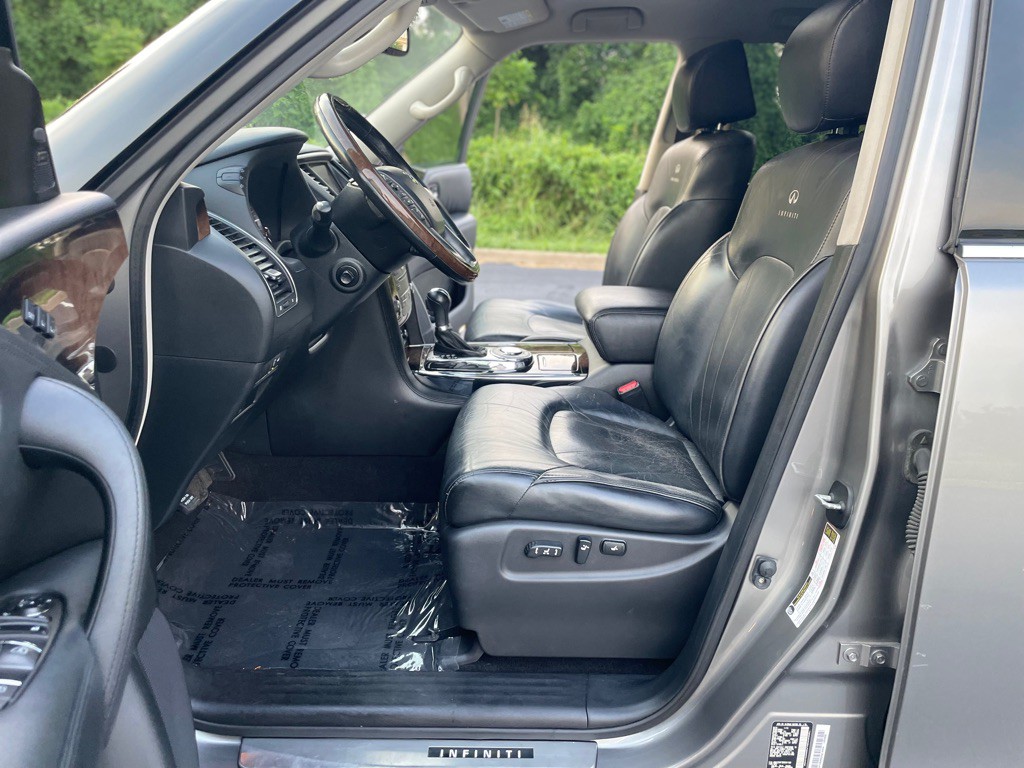 2013 INFINITI QX56 Image 13