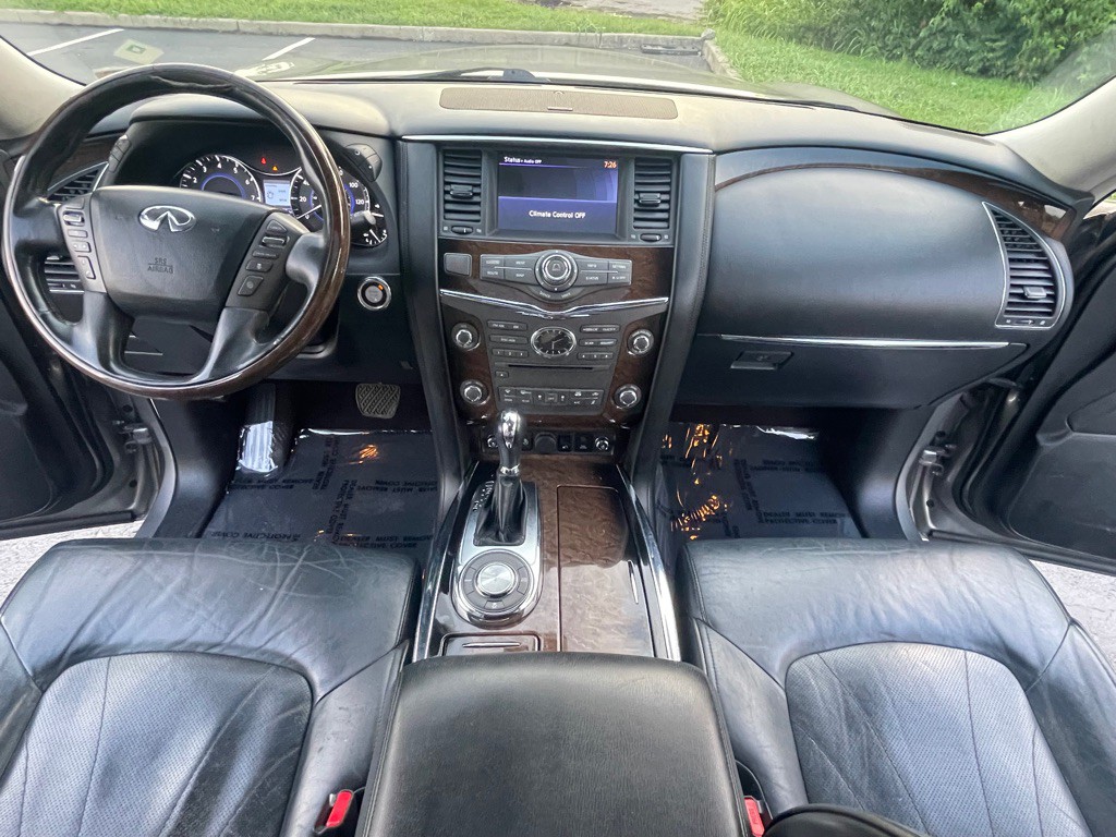 2013 INFINITI QX56 Image 14