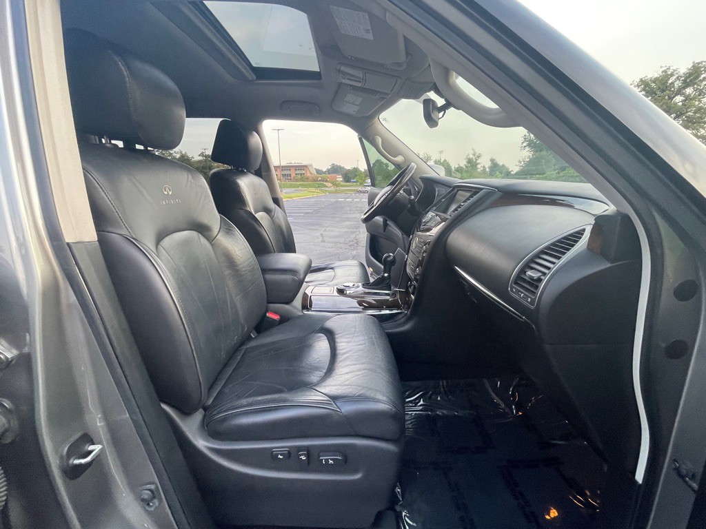 2013 INFINITI QX56 Image 15