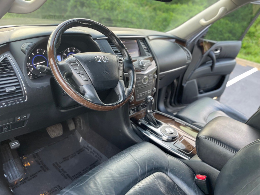 2013 INFINITI QX56 Image 16