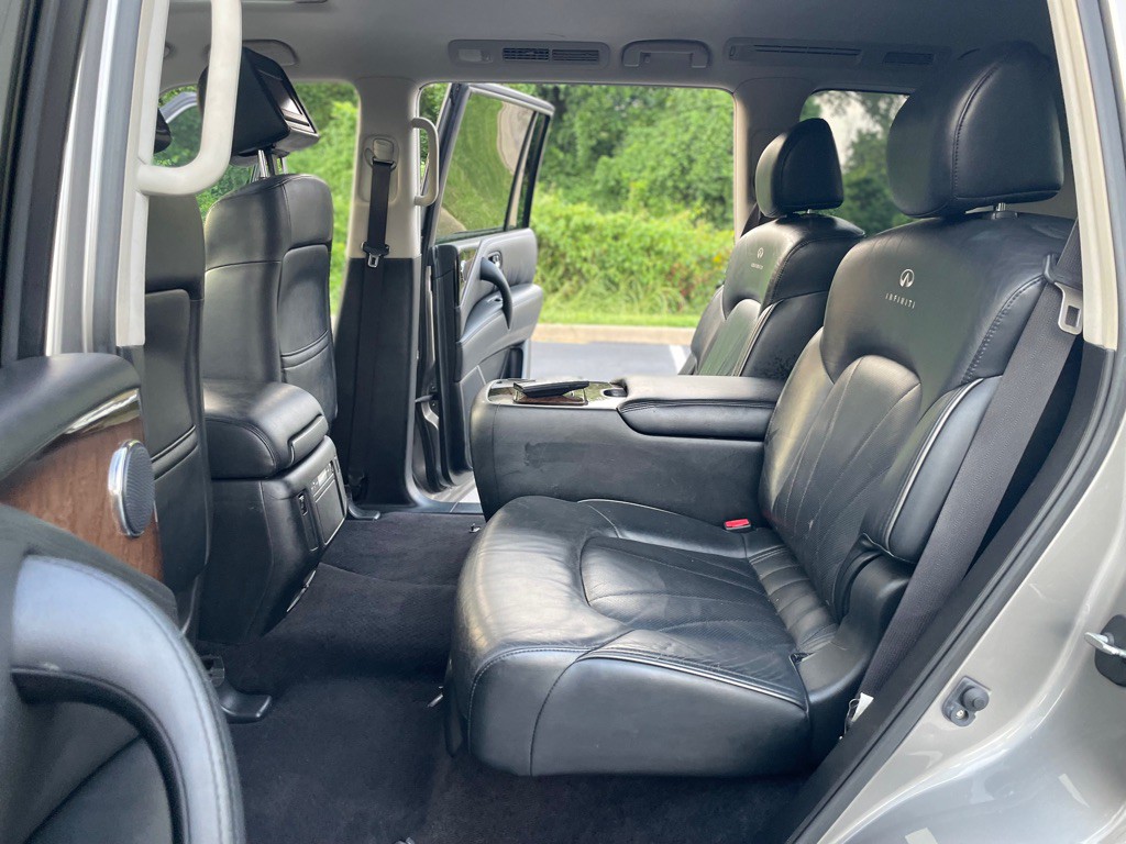 2013 INFINITI QX56 Image 24