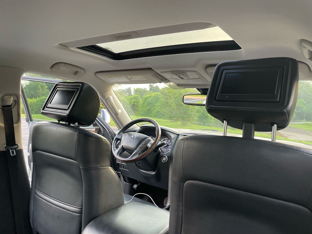 2013 INFINITI QX56 Image 25