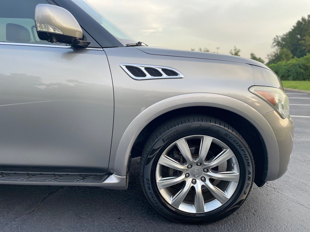 2013 INFINITI QX56 Image 30