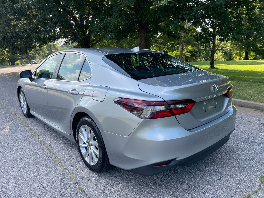 2021 Toyota Camry Image 7