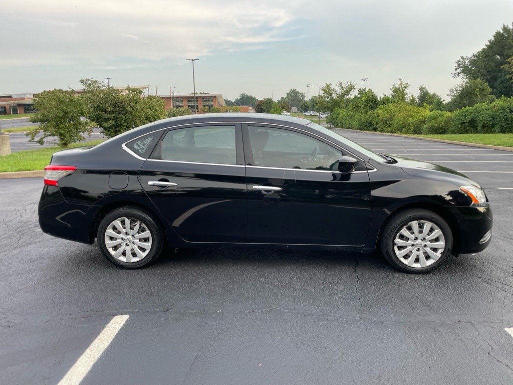 2015 Nissan Sentra Image 6