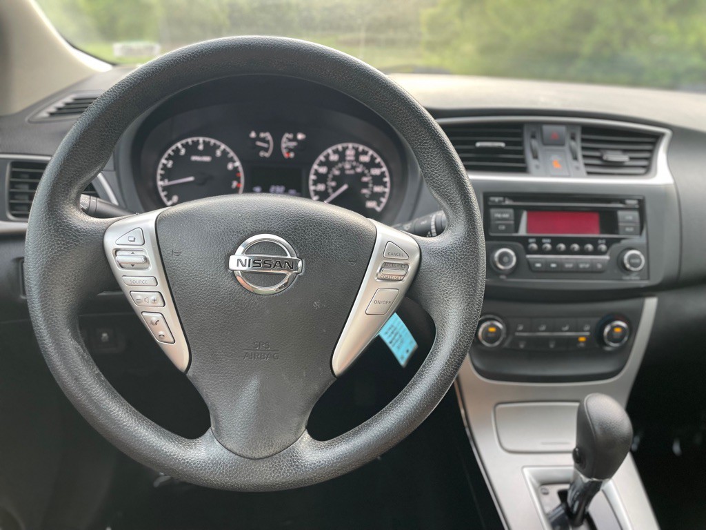 2015 Nissan Sentra Image 18