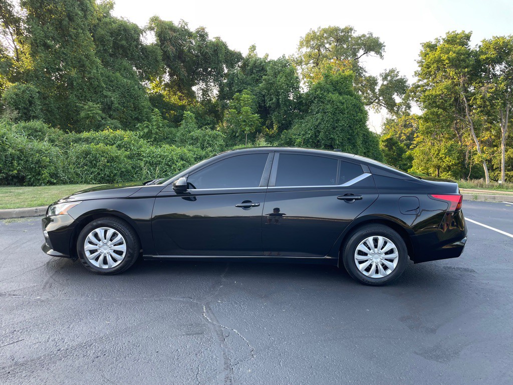 2019 Nissan Altima Image 3