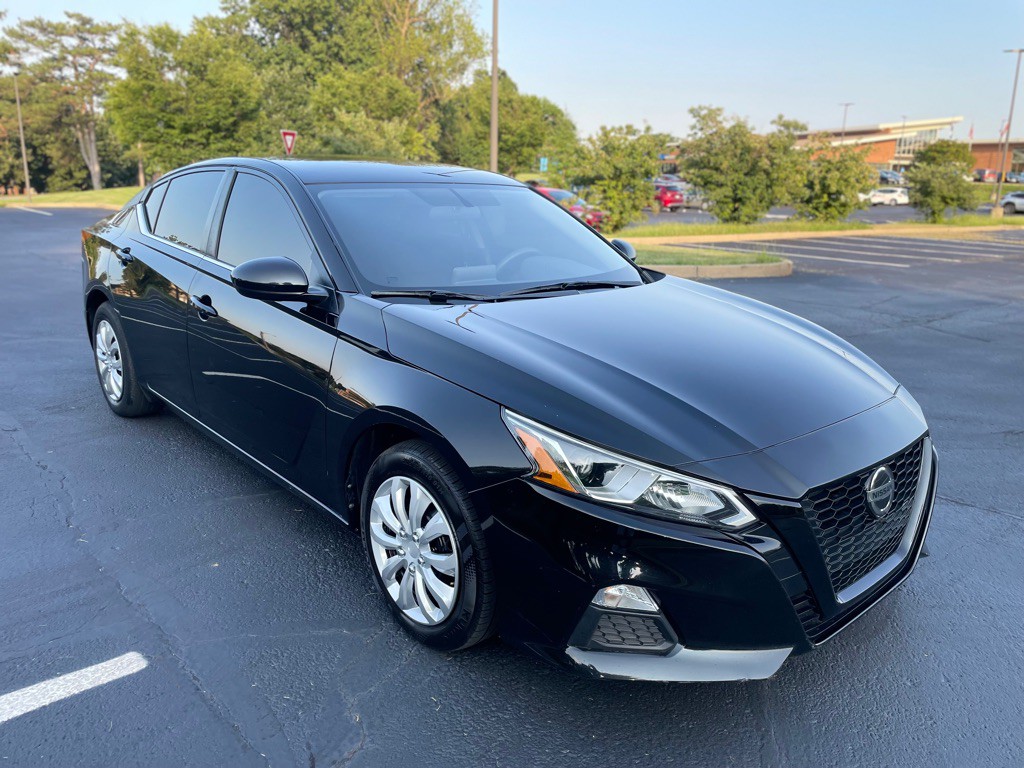 2019 Nissan Altima Image 4