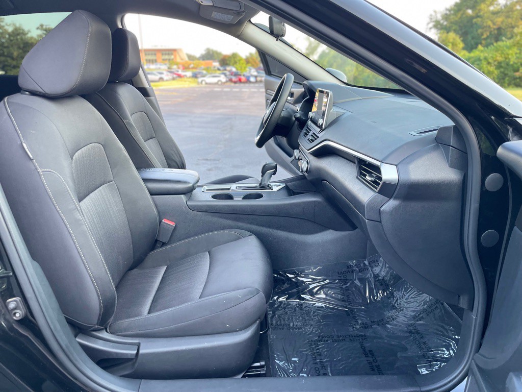 2019 Nissan Altima Image 13