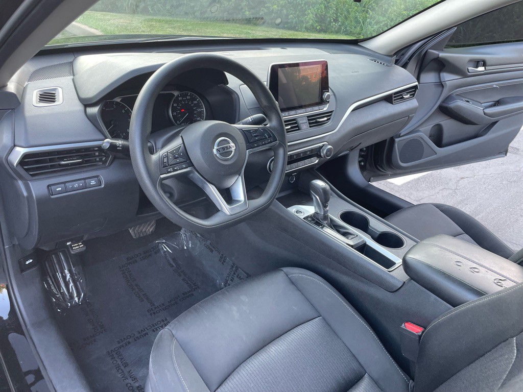 2019 Nissan Altima Image 14