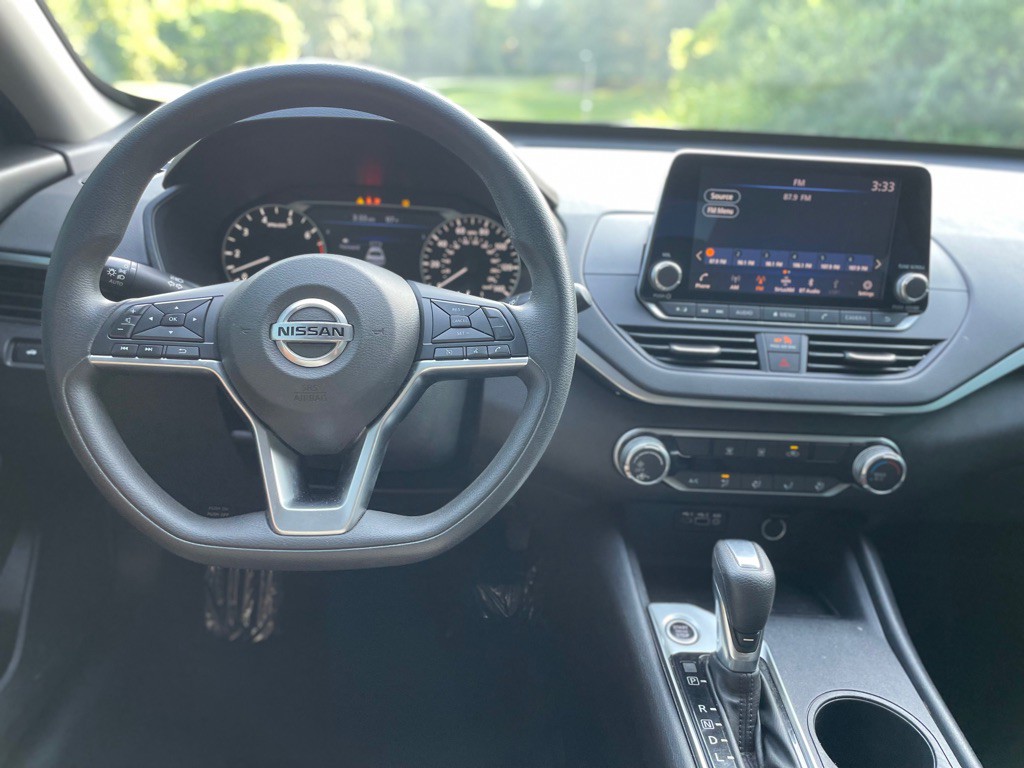 2019 Nissan Altima Image 17