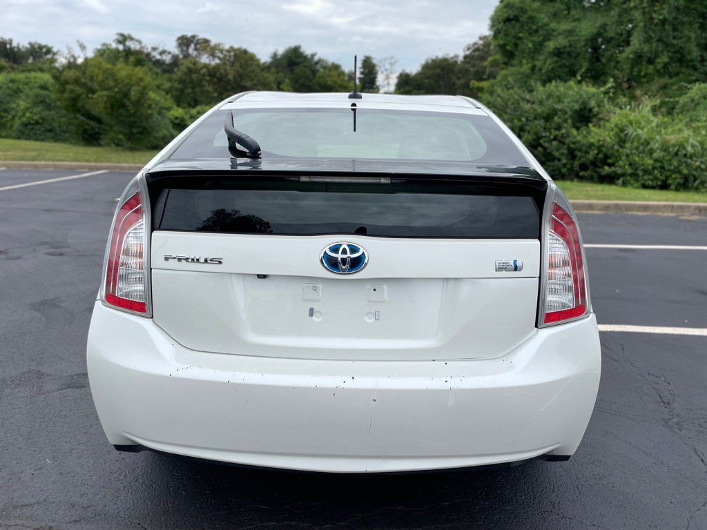 2015 Toyota Prius Image 10