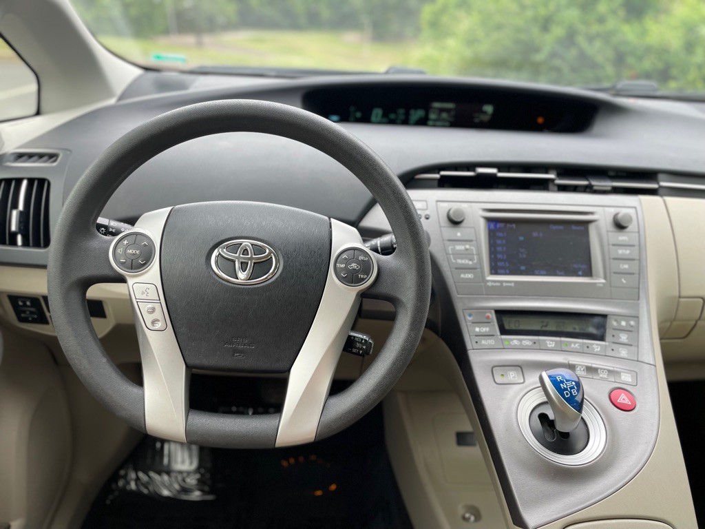 2015 Toyota Prius Image 18