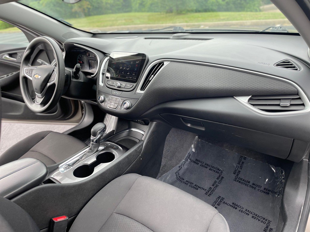 2023 Chevrolet Malibu Image 17