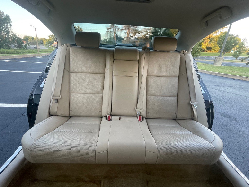 2015 Lexus ES 350 Image 25