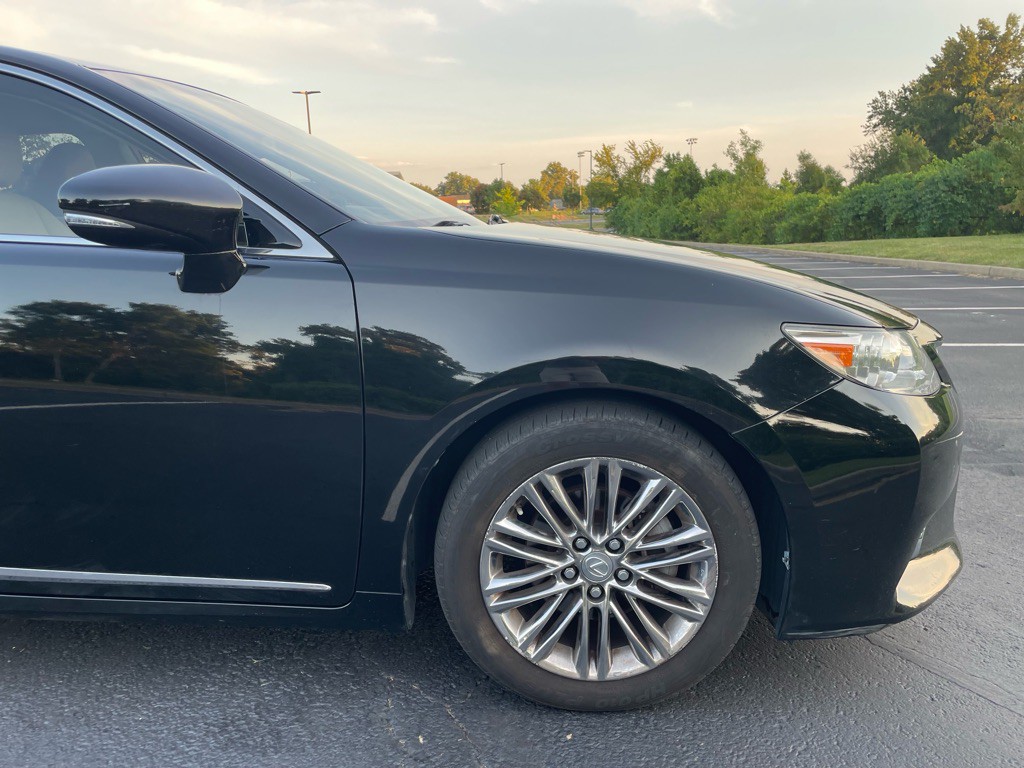 2015 Lexus ES 350 Image 27