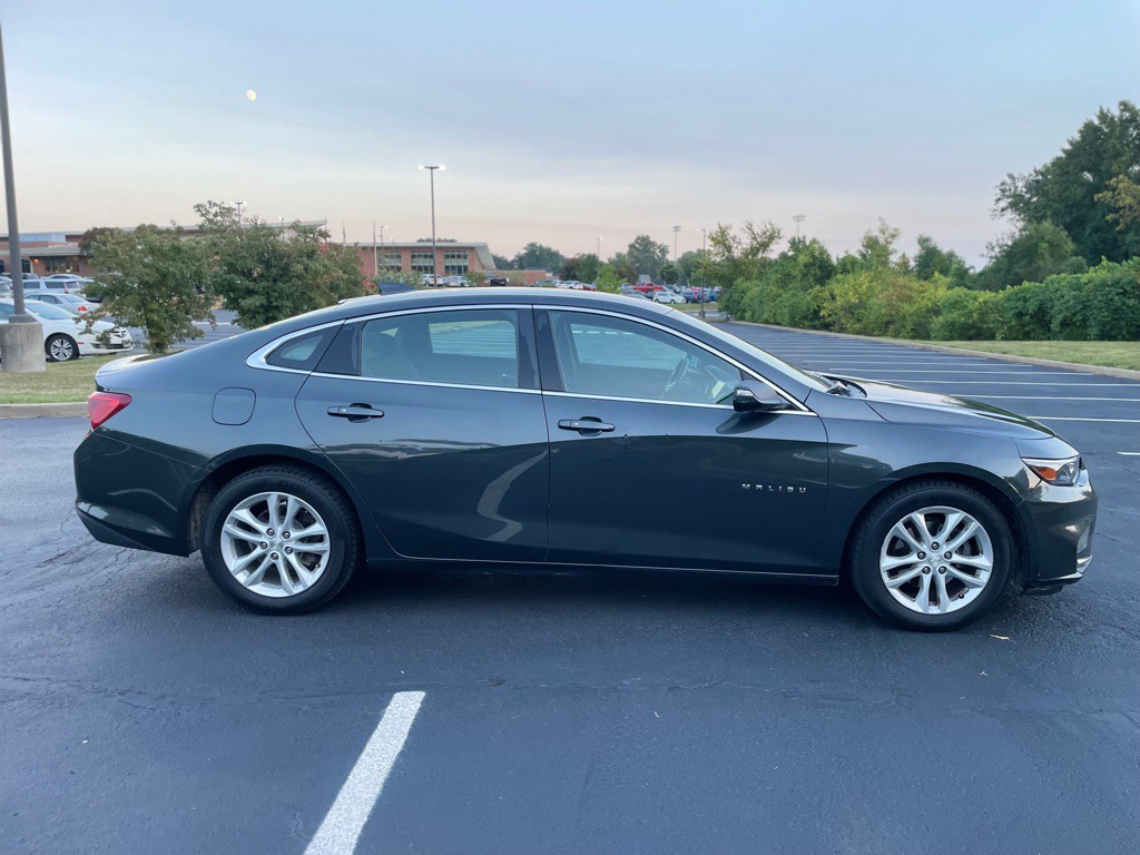 2017 Chevrolet Malibu Image 6