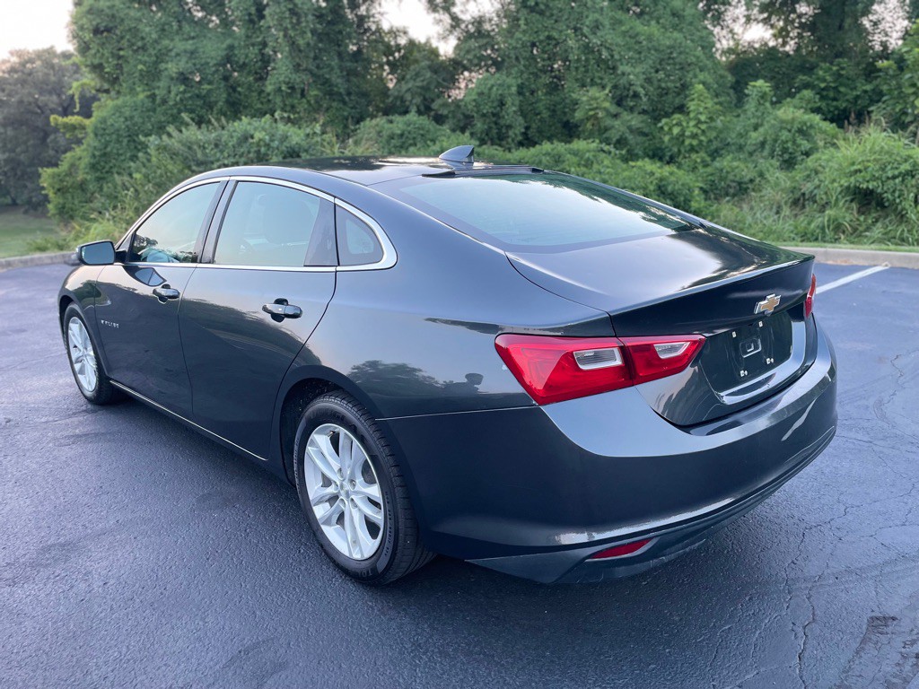 2017 Chevrolet Malibu Image 7