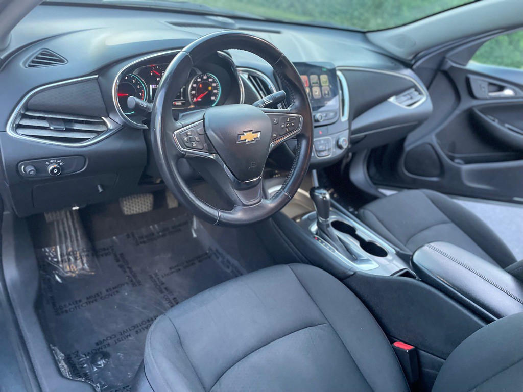 2017 Chevrolet Malibu Image 15