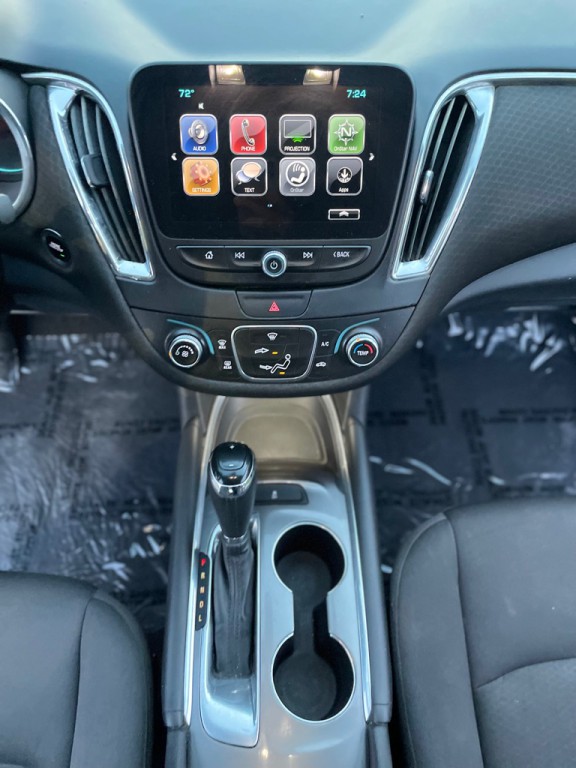 2017 Chevrolet Malibu Image 16