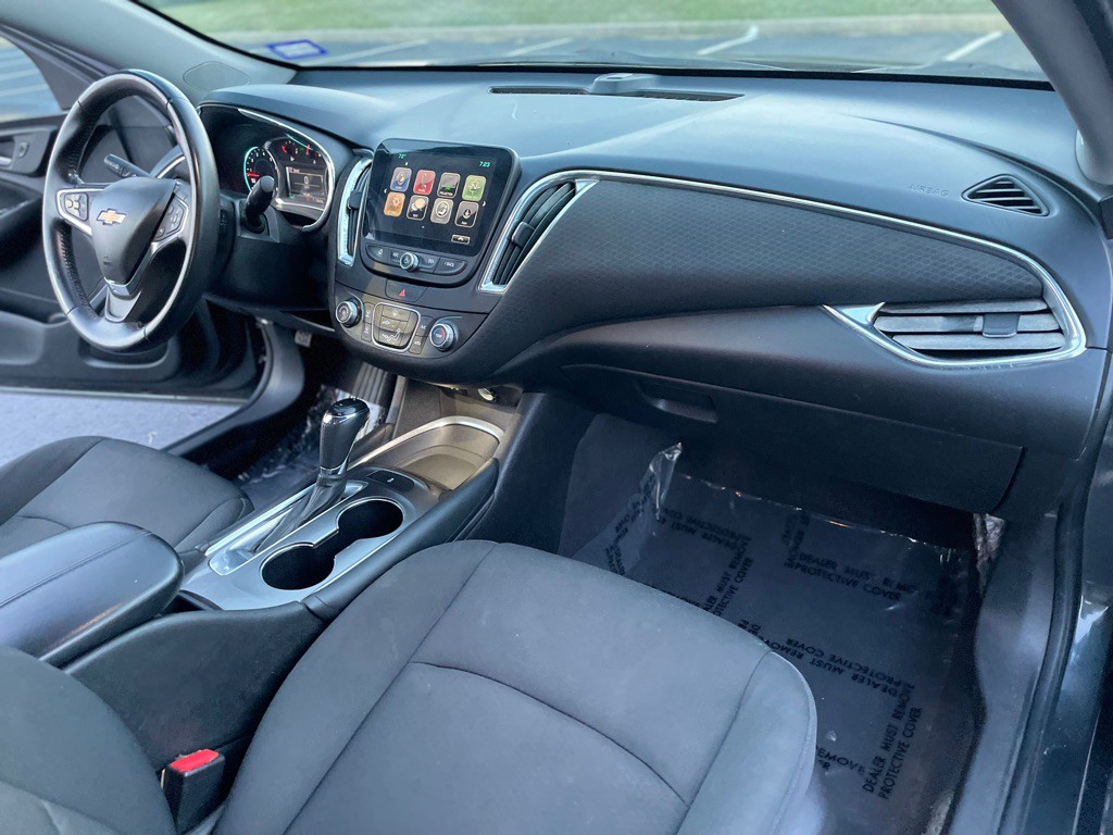 2017 Chevrolet Malibu Image 17