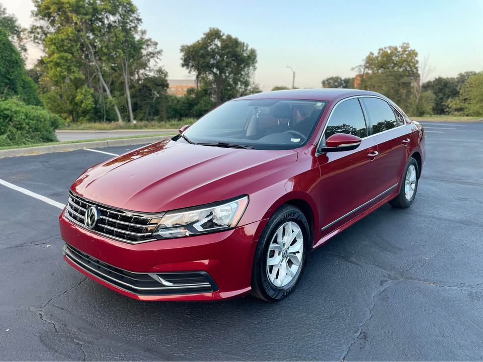 2016 Volkswagen Passat Image 1