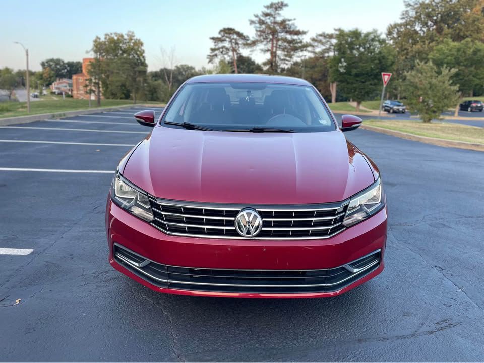 2016 Volkswagen Passat Image 2
