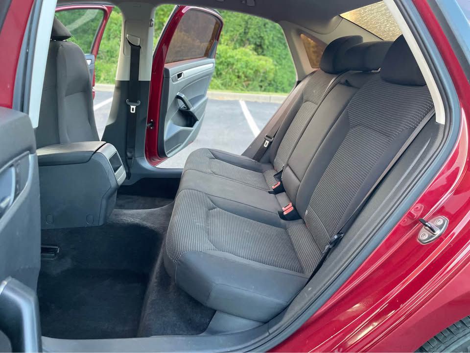 2016 Volkswagen Passat Image 19