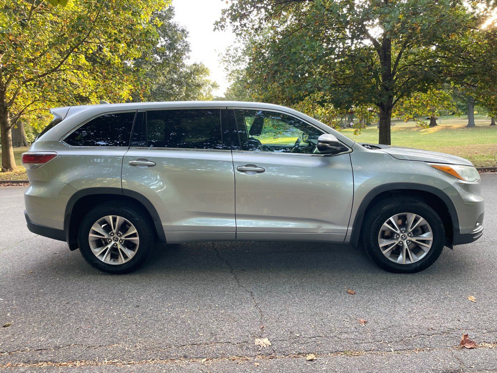 2016 Toyota Highlander Image 3