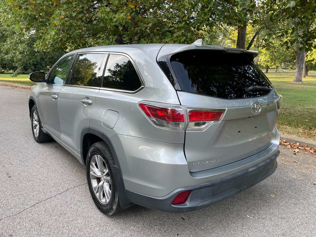 2016 Toyota Highlander Image 7