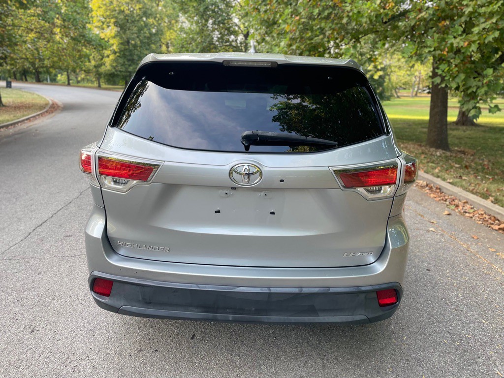 2016 Toyota Highlander Image 8