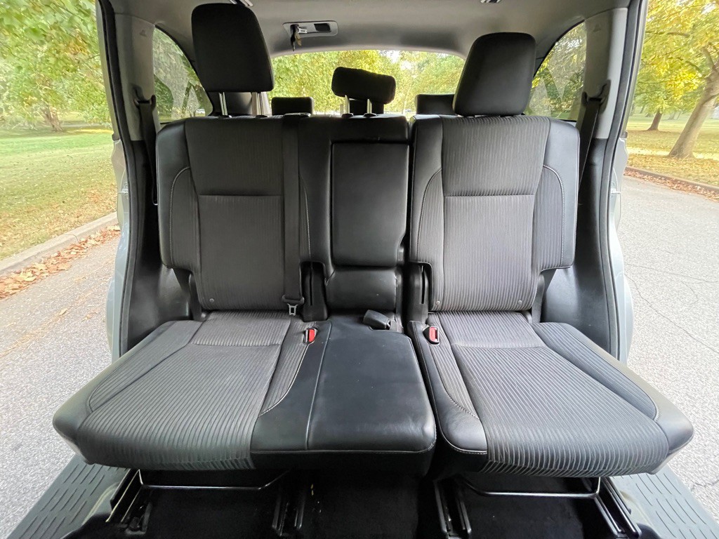 2016 Toyota Highlander Image 23