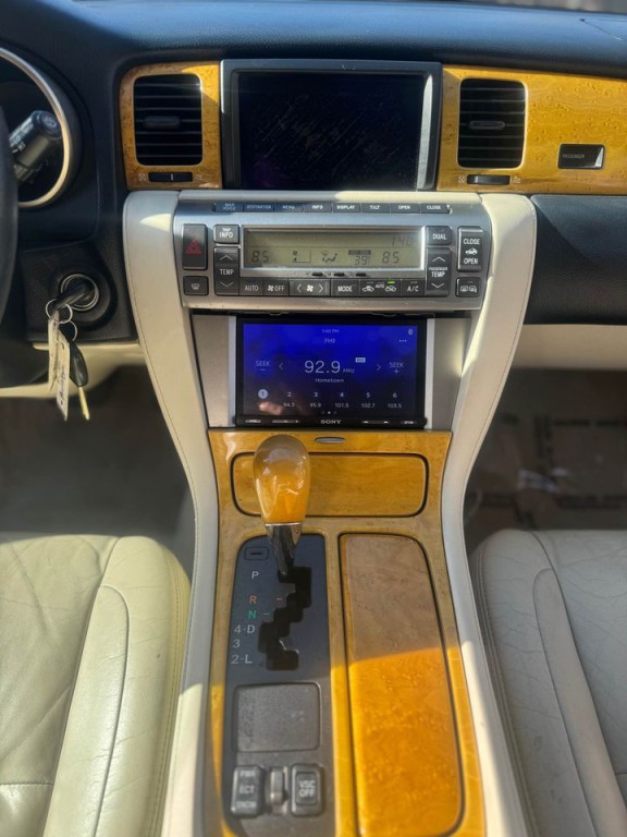 2002 Lexus SC Image 16