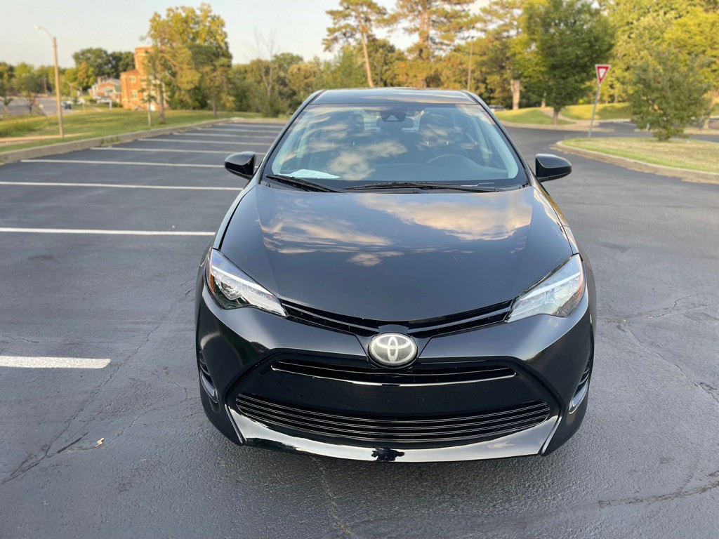 2017 Toyota Corolla Image 2