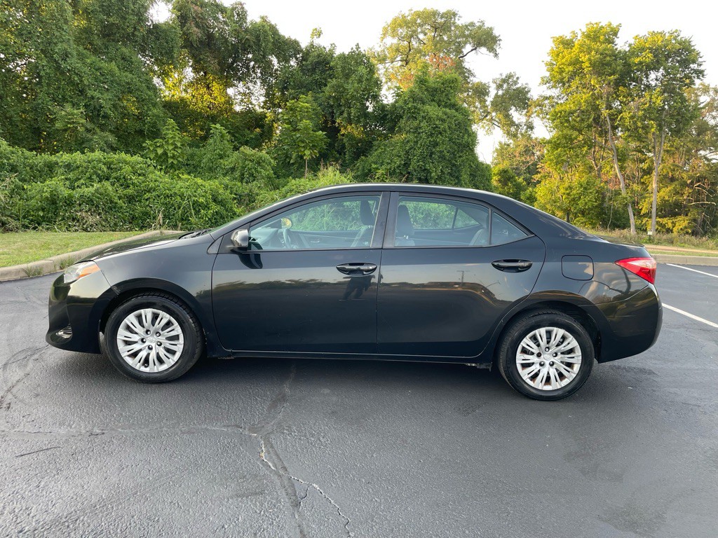 2017 Toyota Corolla Image 3
