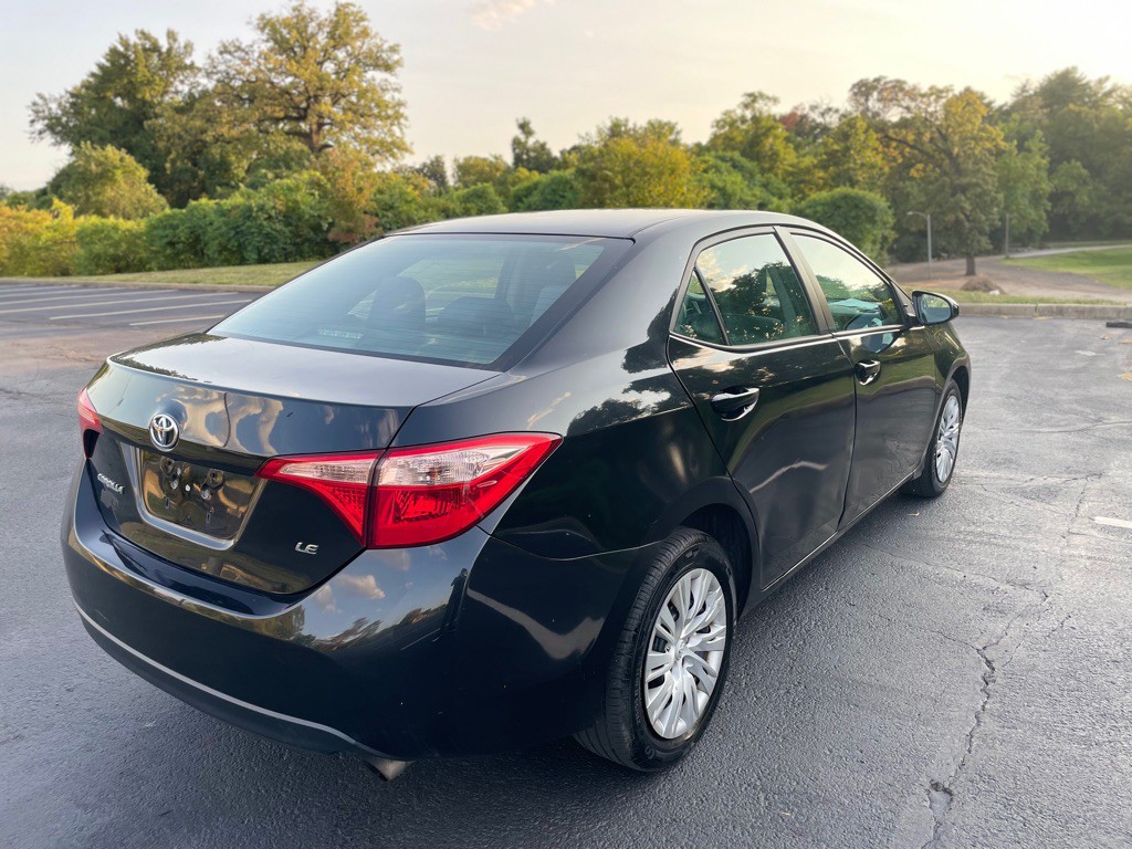 2017 Toyota Corolla Image 9