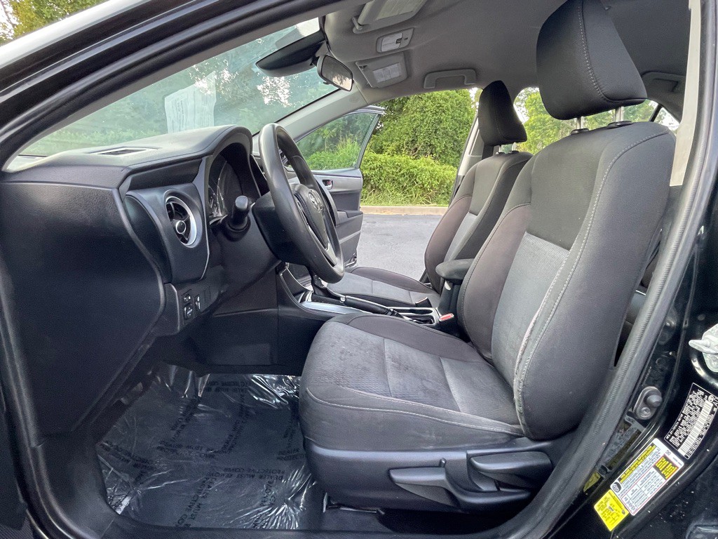 2017 Toyota Corolla Image 12