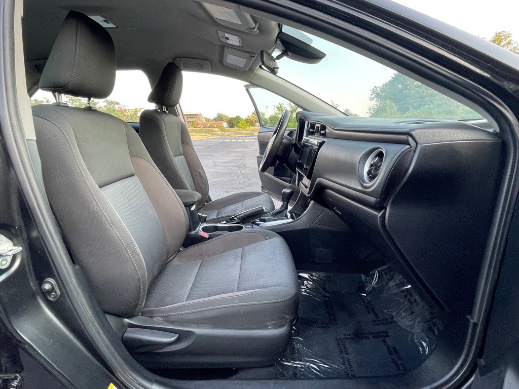 2017 Toyota Corolla Image 14