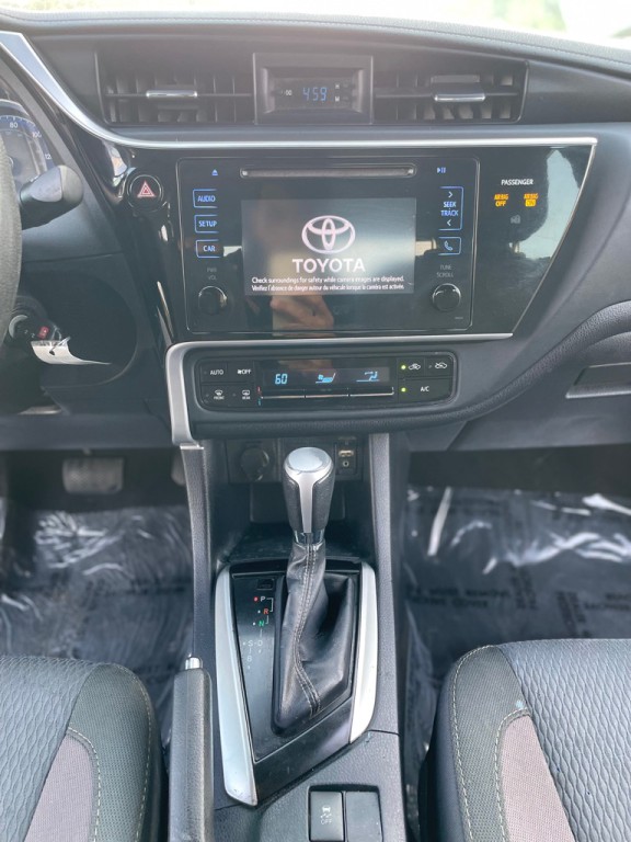 2017 Toyota Corolla Image 16