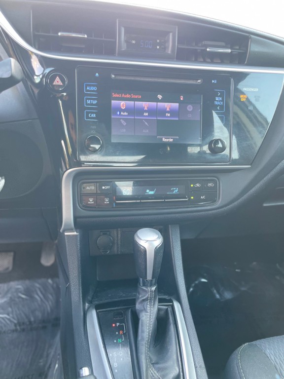 2017 Toyota Corolla Image 20
