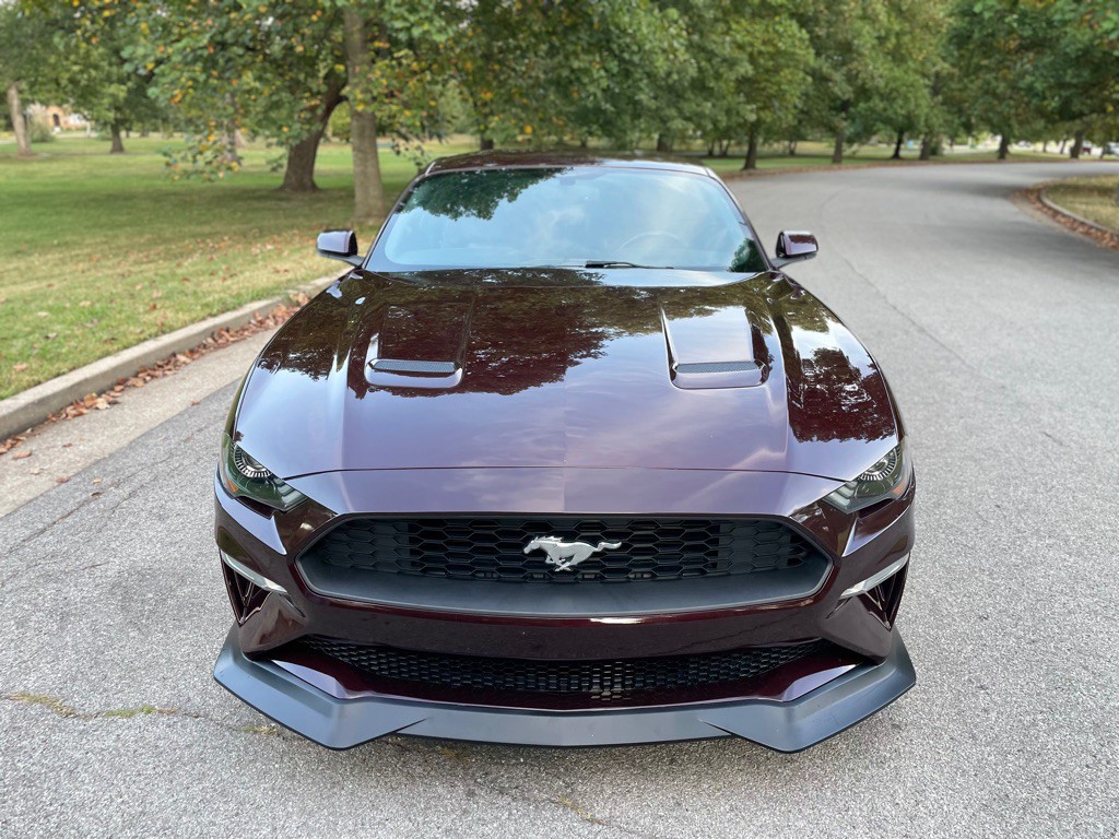 2018 Ford Mustang Image 2