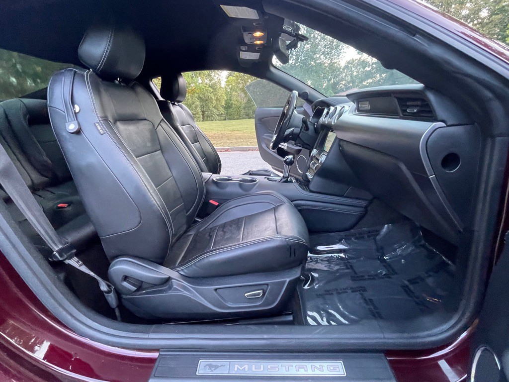 2018 Ford Mustang Image 14