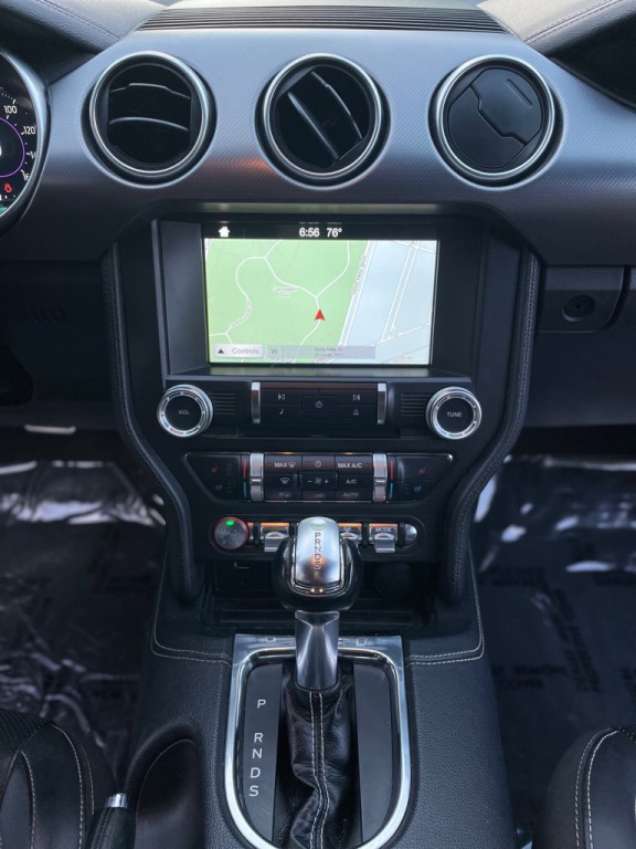 2018 Ford Mustang Image 20