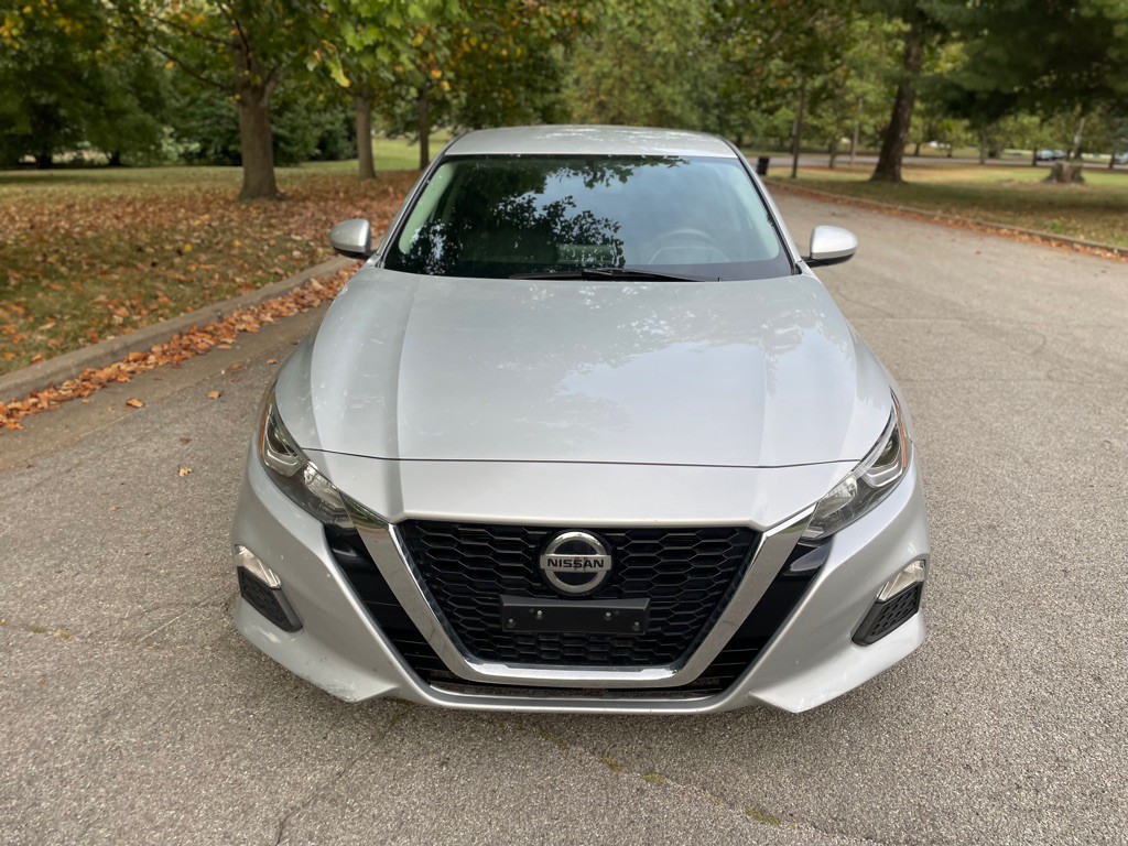 2020 Nissan Altima Image 2