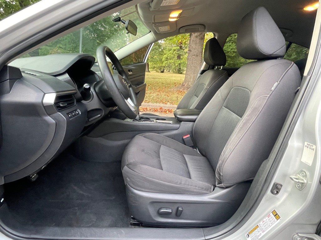 2020 Nissan Altima Image 12