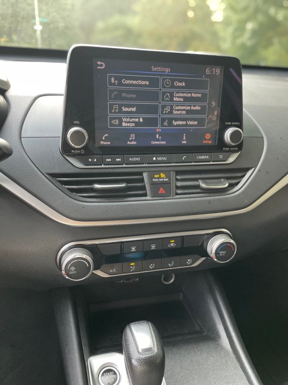 2020 Nissan Altima Image 20