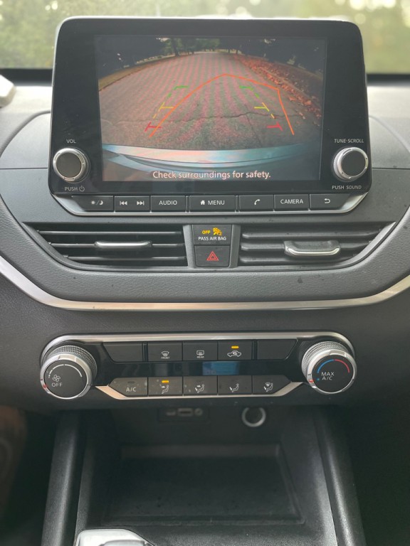2020 Nissan Altima Image 21