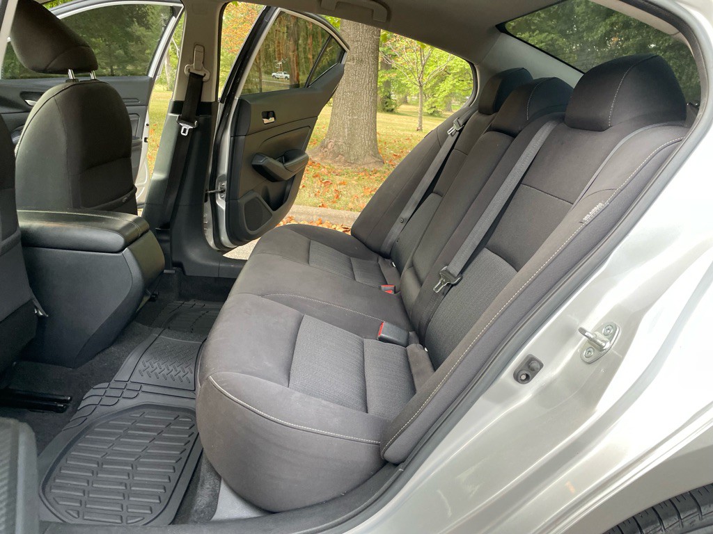 2020 Nissan Altima Image 25