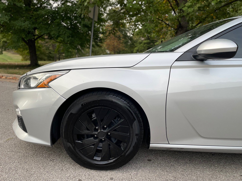 2020 Nissan Altima Image 26