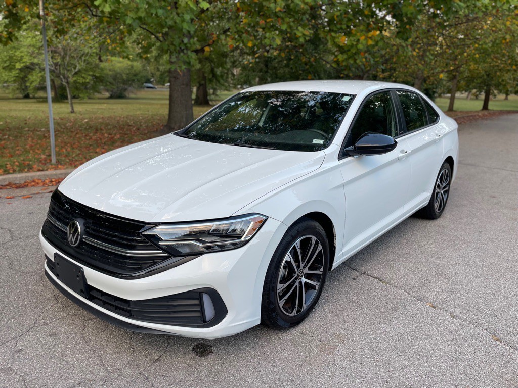 2024 Volkswagen Jetta Image 1